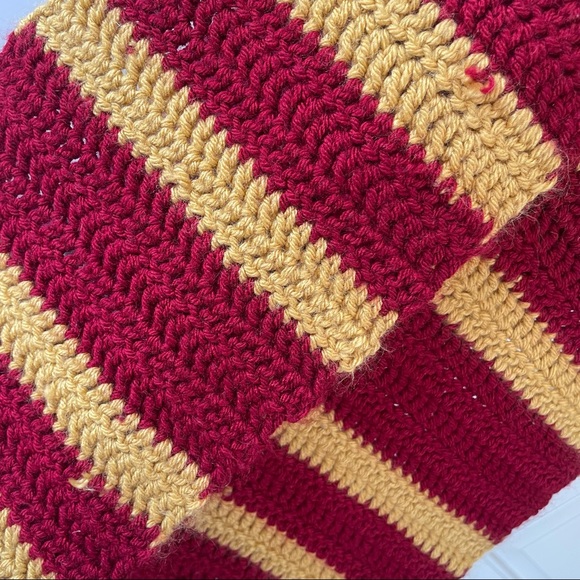 Handmade Gryffindor Scarf, Harry Potter, great to wear to Universal Studios - Picture 3 of 5